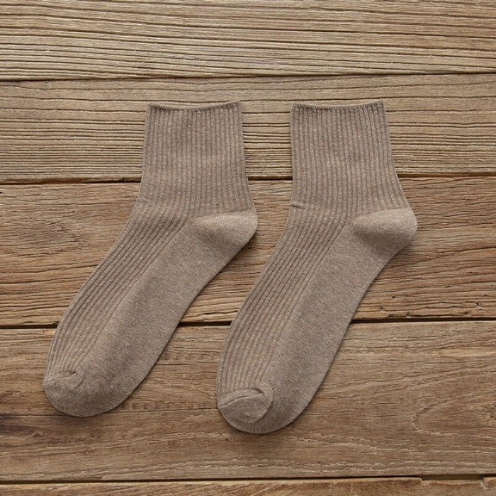 Casual Vertical Pattern Socks