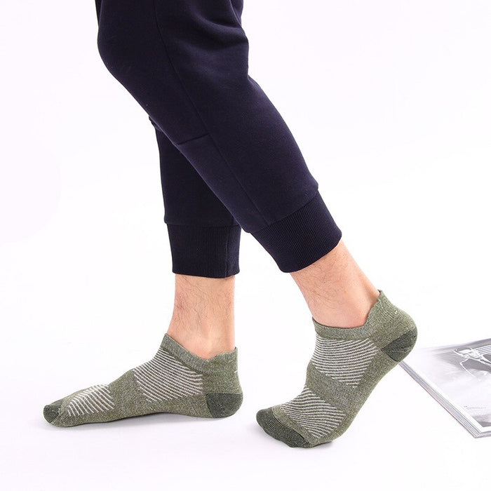 Casual and Comfortable Striped Socks